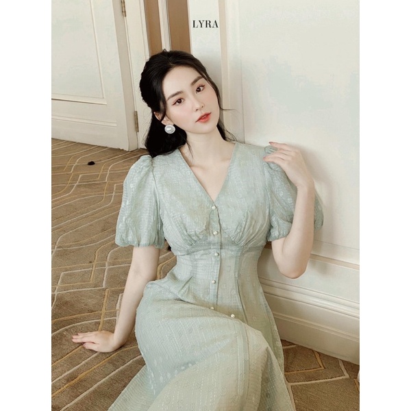 ĐẦM HOA NỔI MIDI RÃ NGỰC CỔ V