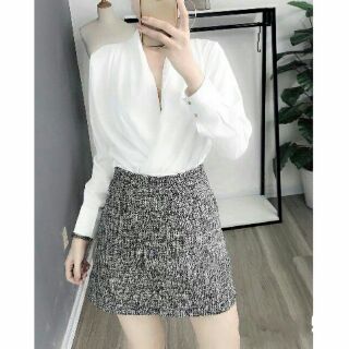 Chân váy dạ kèm quần lót trong