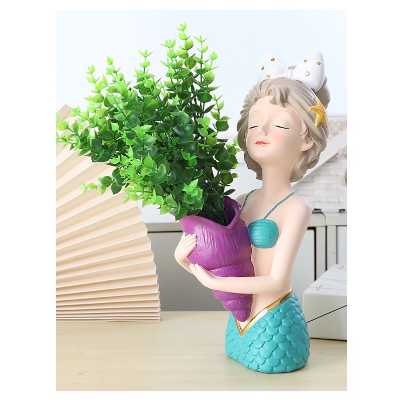 Bức tượng cô gái ôm hoa trang trí để bàn chiều cao 30,4cm