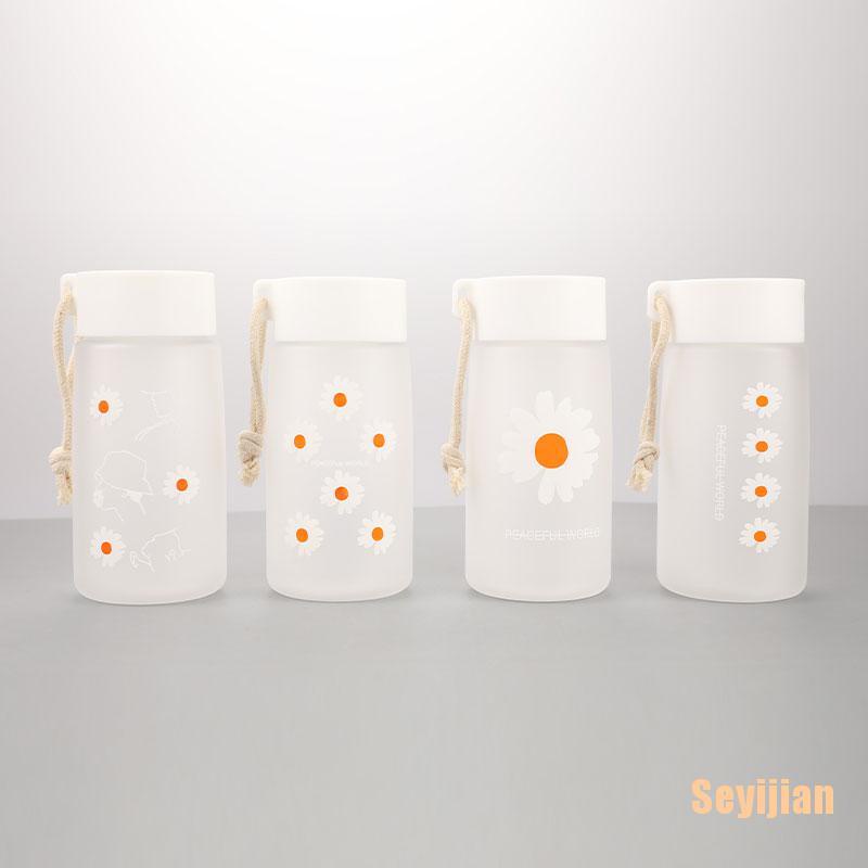 Bình Nước Nhựa Trong Suốt Họa Tiết Hoa Cúc 500Ml