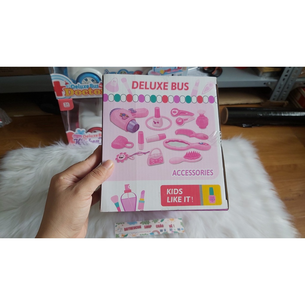HỘP XE BUS TRANG ĐIỂM Deluxe Bus Make Up