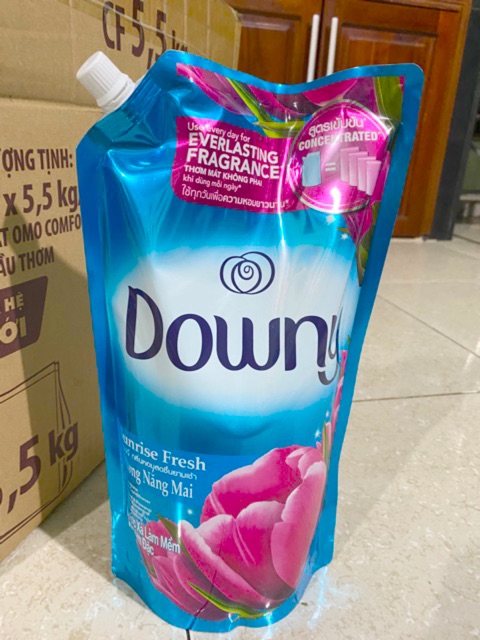 Nước xả vải Downy hương nắng mai túi 1.6 lít