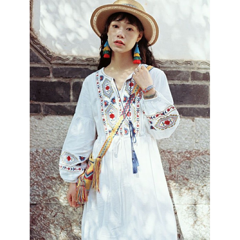 Váy Du Lịch Hoạ Tiết Thêu Thổ Cẩm Vintage Dài Tay