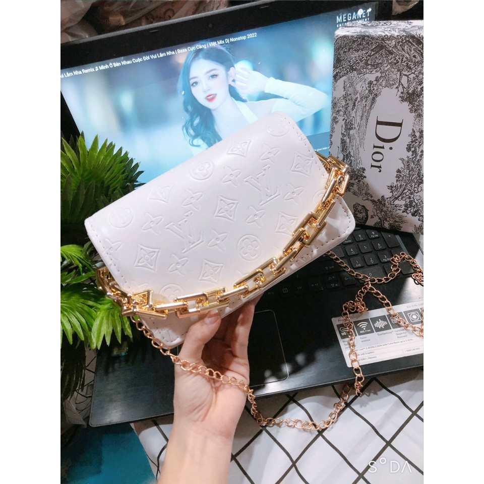 Túi nữ quai cầm tay dây kim loại, hộp khuôn to dập nổi, đeo vai dễ phối đồ, sang chảnh, form chữ nhật