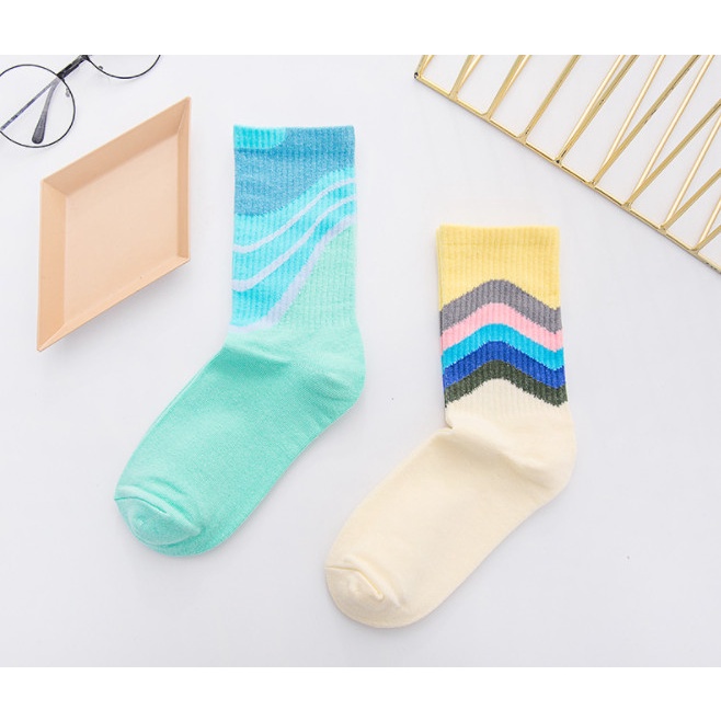 Vớ cotton cao cổ Nam Nữ phong cách thể thao, năng động.