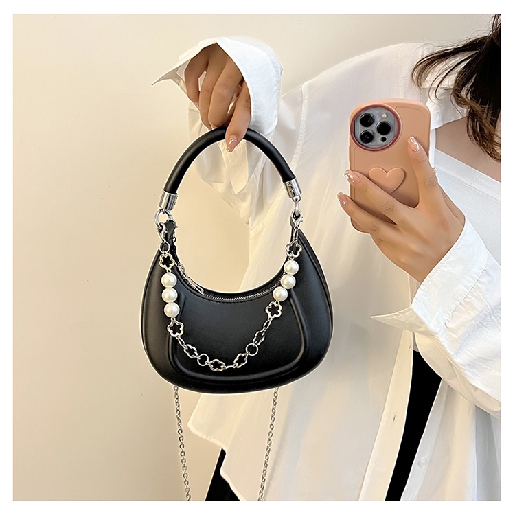 Túi Đeo Chéo Dây Xích Hình Bán Nguyệt Thời Trang