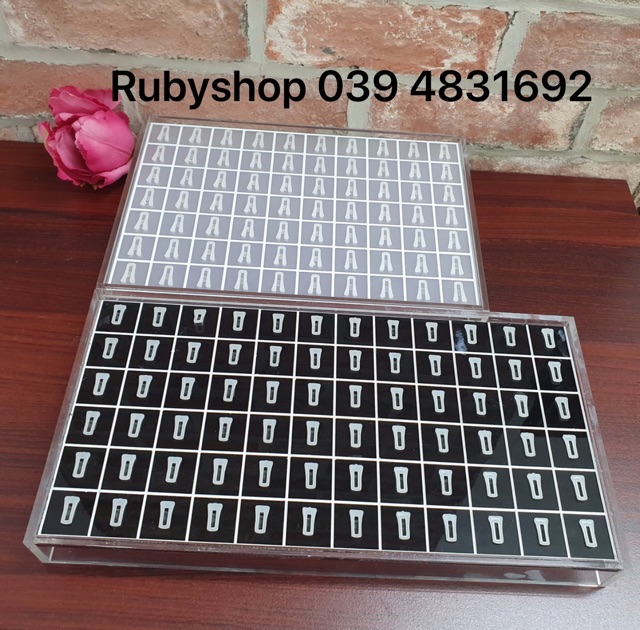Khay  mika trưng bày nhẫn ,