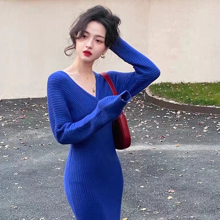 Đầm Dệt Kim Tay Dài Cổ Chữ V Thiết Kế Ôm Sát Tôn Dáng