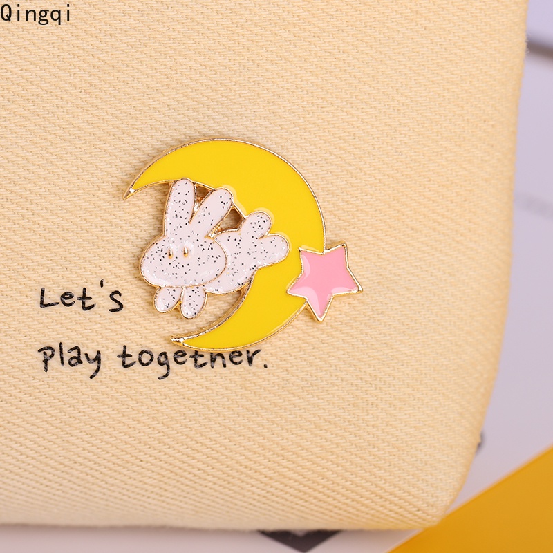 Ghim Cài Áo Hình Thỏ Mặt Trăng Dễ Thương