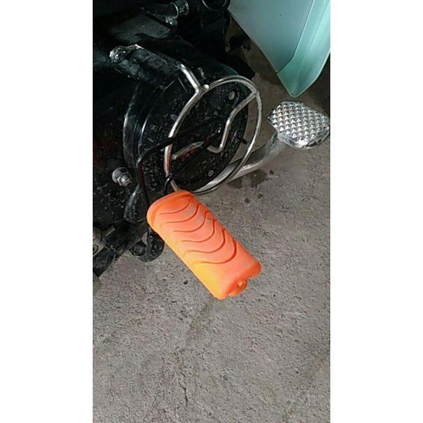 Cao su để chân gác chân lắp cho các dòng xe wave 50cc 100cc 110cc 2006 - 2022 màu xanh đỏ vàng cam giá 1 đôi