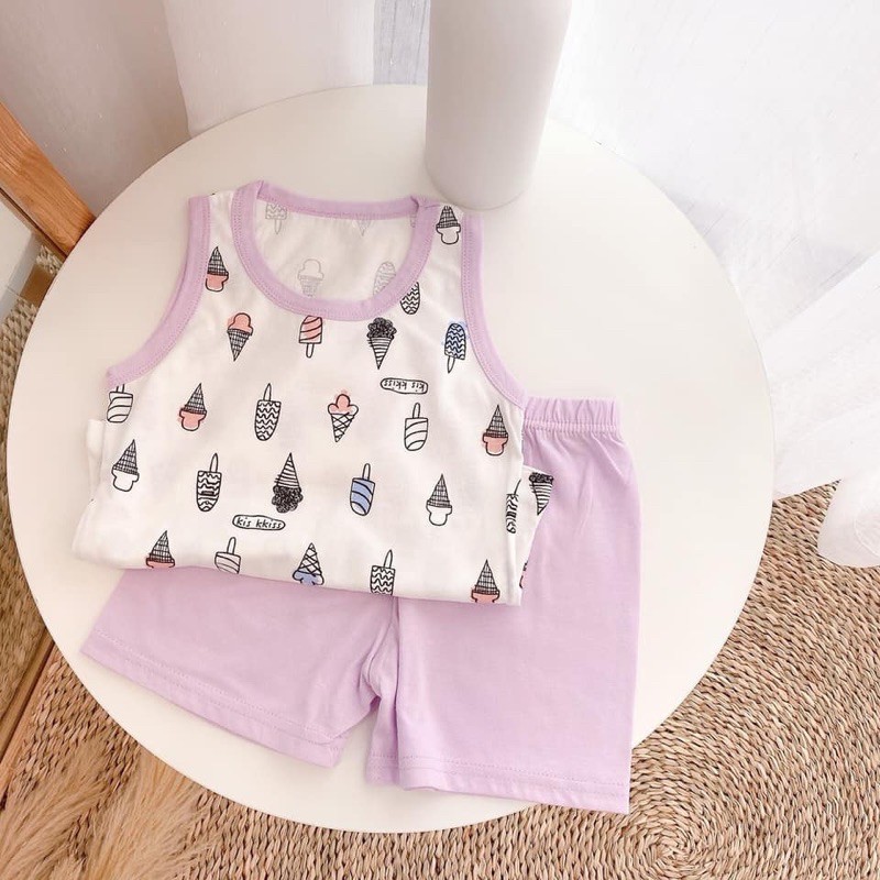 Bộ quần áo trẻ em