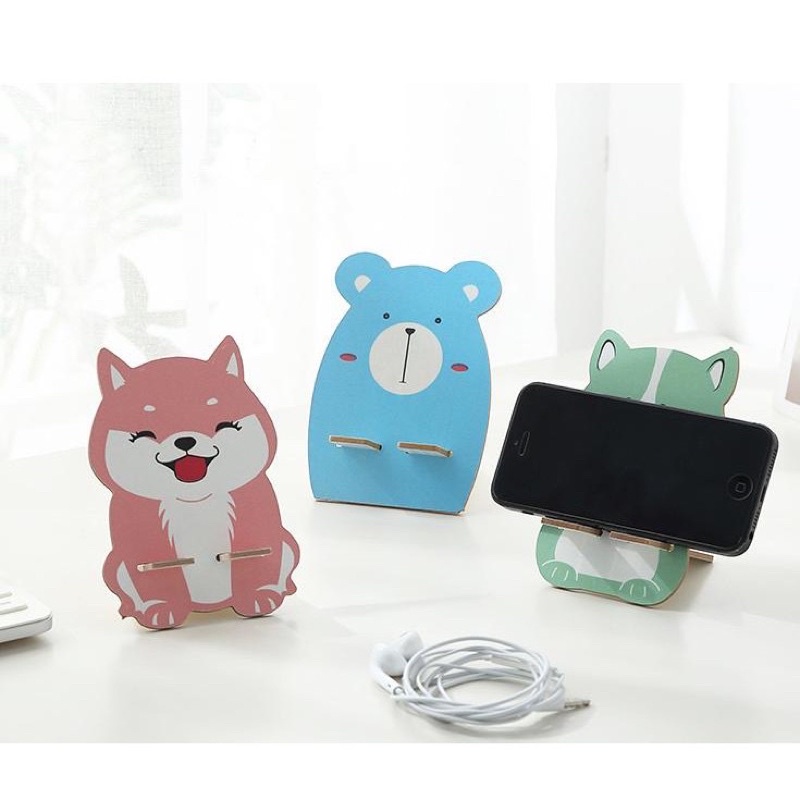 Giá đỡ điện thoại bằng gỗ hình hoạt hình dễ thương