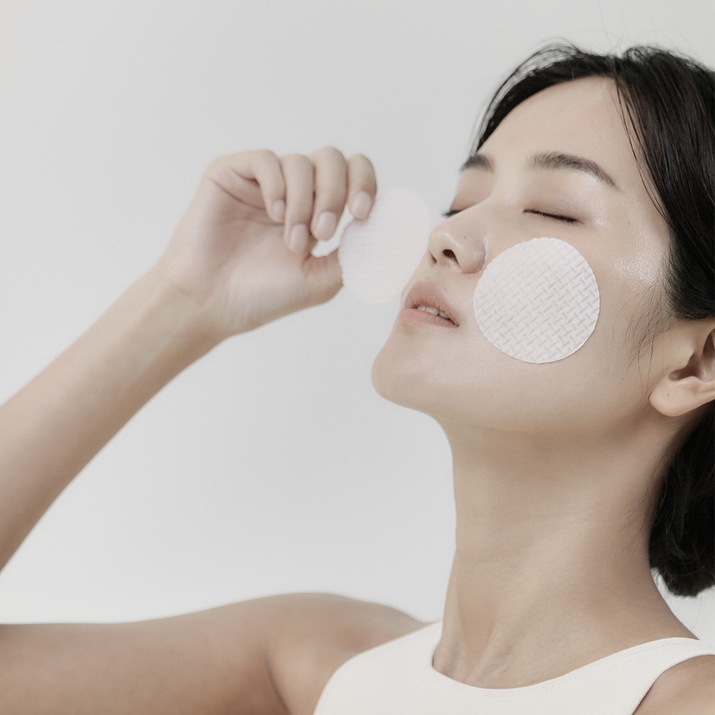 Bông tẩy tế bào chết CELIMAX chiết xuất Rau má CICA BHA BLEMISH TONER PAD 125ml