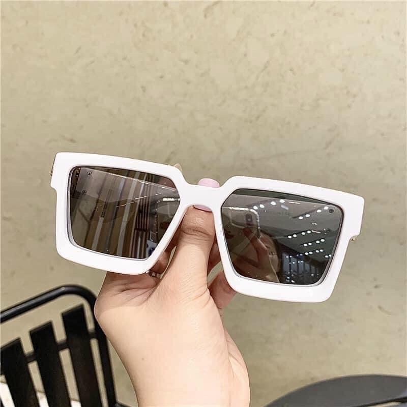 Kính mát gọng vuông chống tia UV [GIÁ HUỶ DIỆT]