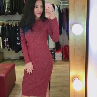 Đầm body xẻ tà dài tay