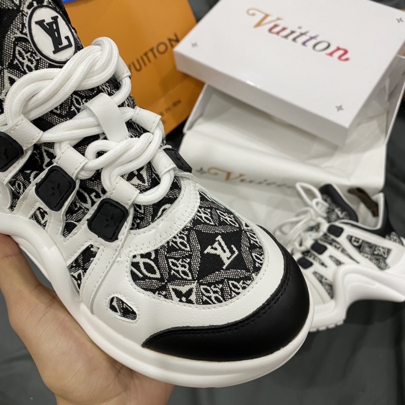 GIÀY LV BLACK THỔ CẨM LAI AU [ FULL BOX + FREE SHIP ]