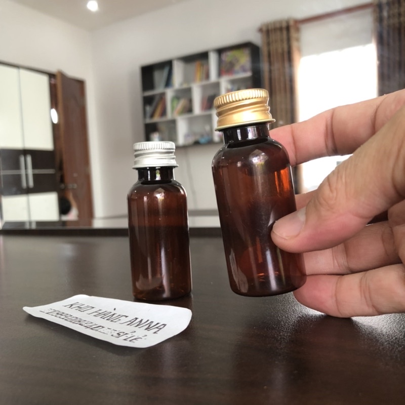 Chai Nâu nắp nhôm vàng Bạc / nắp vặn Đen - Chai nhựa màu Nâu / màu xanh 100ml/ 50ml/ 30ml nắp Đen đựng Mỹ phẩm