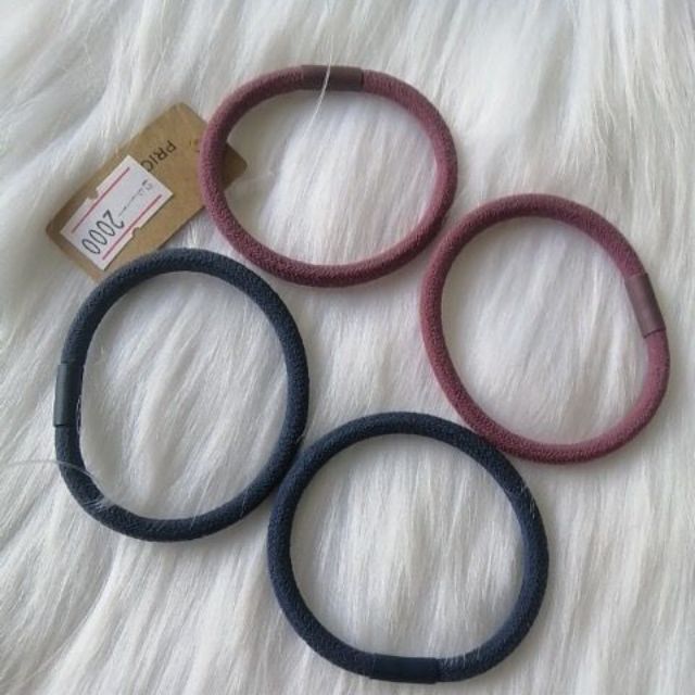 Cột tóc đây trơn