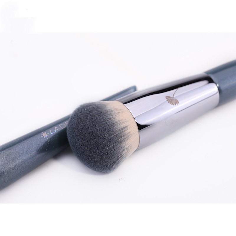 Cọ Tán Kem Nền Đầu Tròn LADES L9