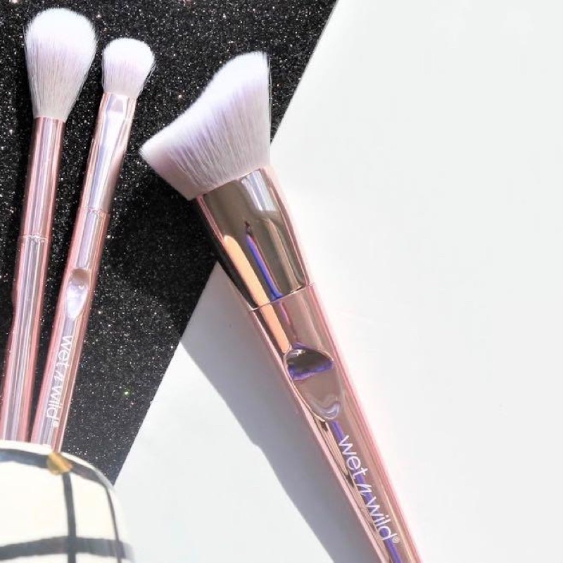 Cọ tán nền Wet n Wild Precision Foundation Brush