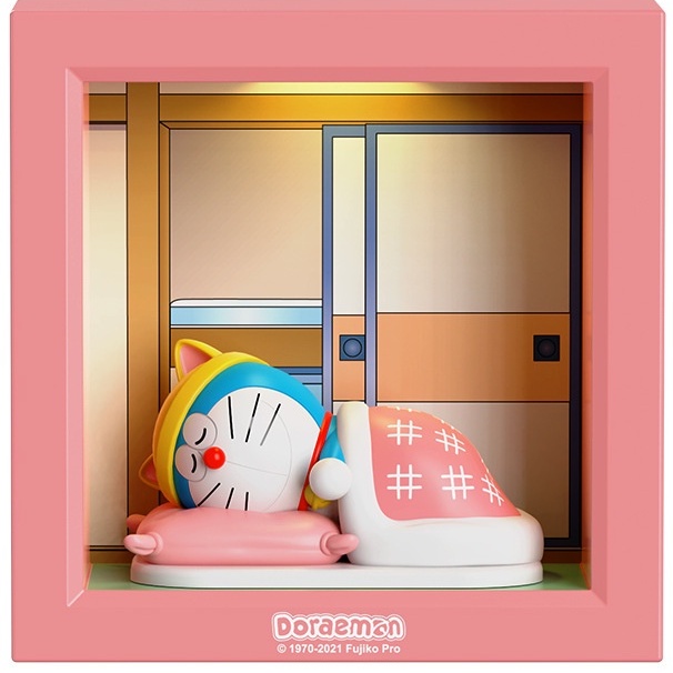 Đèn ngủ kèm mô hình Doraemon màu hồng chính hãng
