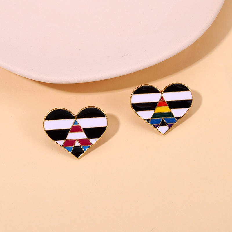 Ghim Cài Áo Hình Trái Tim Nhiều Màu Sắc Cho Bạn Bè