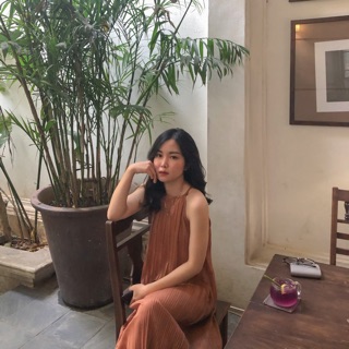 Váy thụng dây dáng yếm