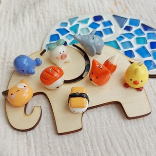 Móc khóa móc điện thoại đất sét tự khô handmade hình động vật đồ ăn làm theo yêu cầu