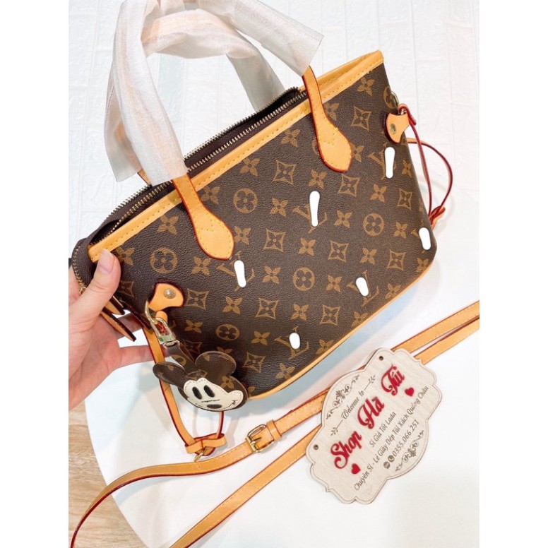 Túi xách tay da mềm Tặng kèm móc micky Sz 25x30 xinh
