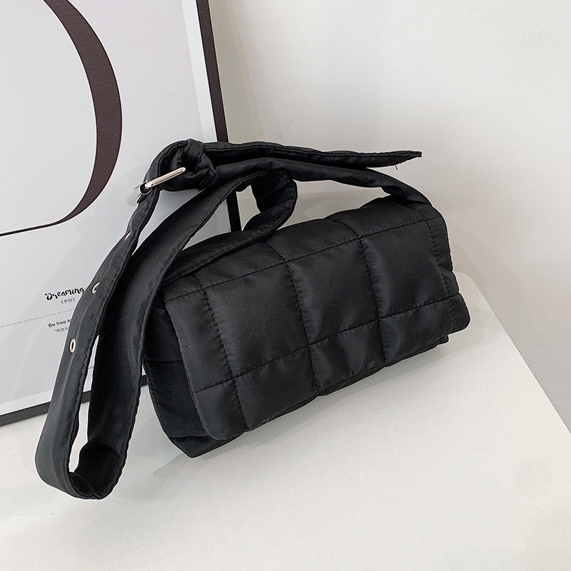 Túi đeo chéo nữ mây cá tính túi đeo chéo vải phao túi gối