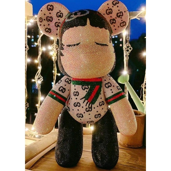 Gấu đính đá bearbrick hoạ tiết