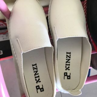 Giày slip on da mềm