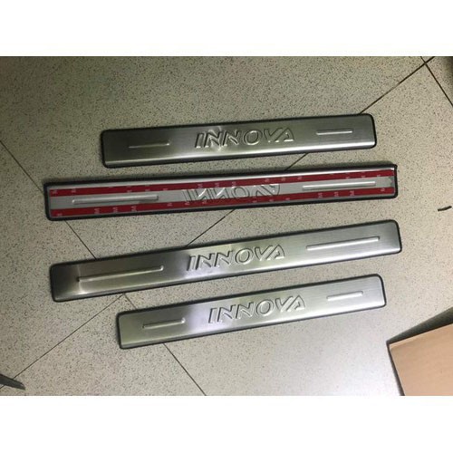 [Mã LIFEAU5SALE giảm 20k đơn 50k] Ốp Bậc chân, Nẹp bước chân Trong, Ngoài xe innova 2017/2019/2020 Mẫu inox