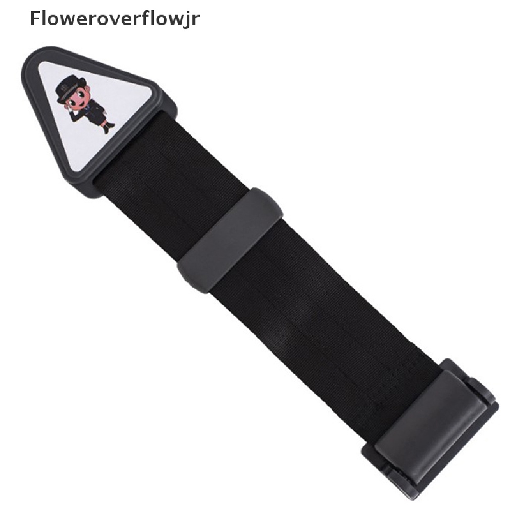 Khóa Dây An Toàn Cho Bé Khi Ngồi Xe Hơi