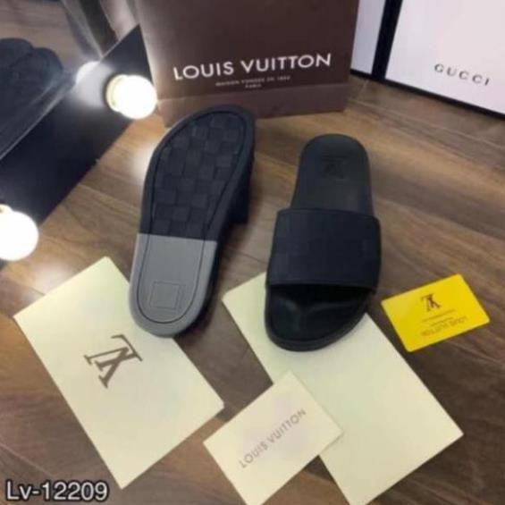 Dép lê LV cao su vân caro cực sang