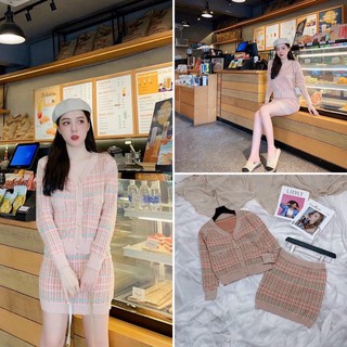 S7625 set len kẻ hồng phối áo cardigan cổ tim dài tay và chân váy ngắn chữ a, chất len tăm qc xịn xò
