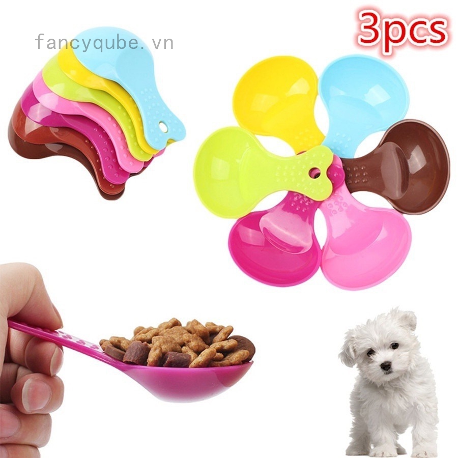 Thìa xúc thức ăn cho thú cưng làm từ nhựa kích thước 10.5cm*7.3cm nhiều màu sắc