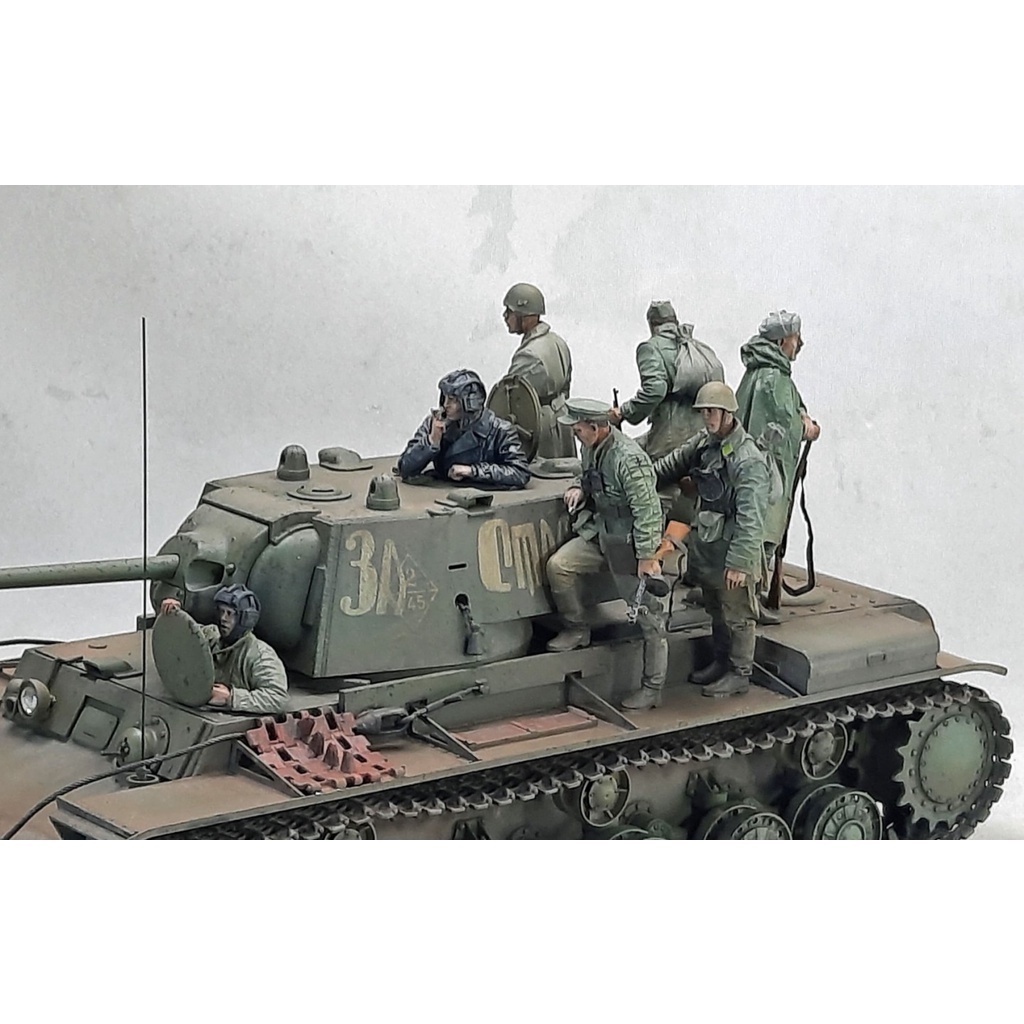 Mô hình lắp ráp xe tăng quân sự Nga 1/35 SCALE RUSSIAN HEAVY TANK KV-1 MODEL 1941 EARLY PRODUCTION Tamiya 35372