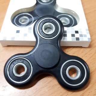 Fidget Spinner - Món đồ chơi Con Quay 3 Cánh Để Giảm Stress