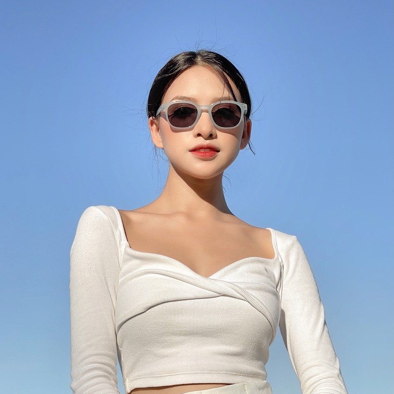 Kính mát nam nữ LILYEYEWEAR mắt vuông thời trang chống UV400 dễ đeo nhỏ gọn r0008