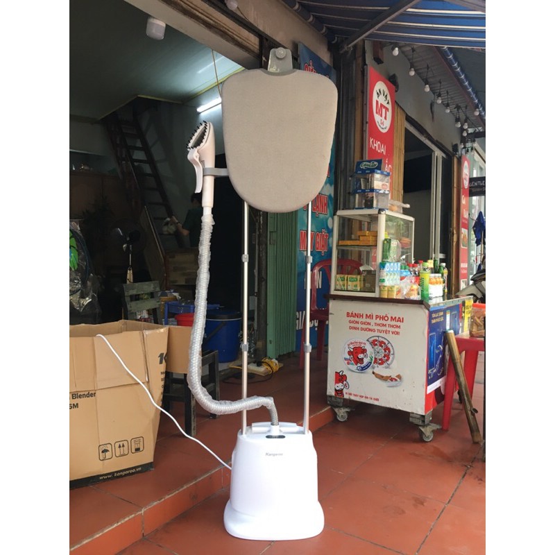 Bàn là hơi nước đứng Kangaroo KG-75B8