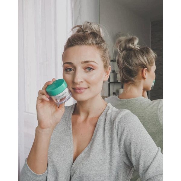 Neutrogena - Kem Dưỡng Ẩm Căng Bóng