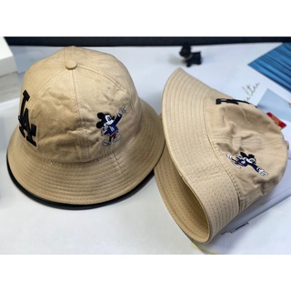 Nón bucket vành cụp phong cách