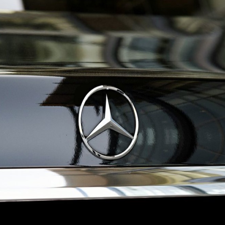 Logo biểu tượng sau xe Mercedes hình ngôi sao 3 cánh đường kính 90mm