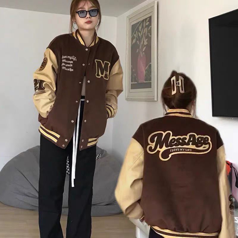 Áo bomber màu nâu họa tiết thêu xù