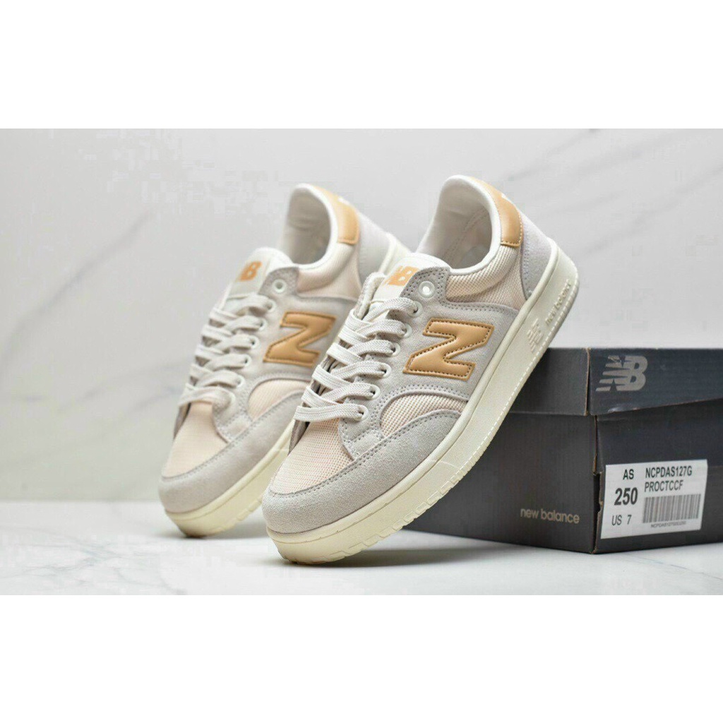 Giày NB crt300 màu cam nhẹ nhàng ở dòng New Balance, giá cực sốc, sang xịn mịn