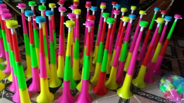 Thanh Lý Lô kèn cổ động đá banh VUVUZELA size lớn 60cm