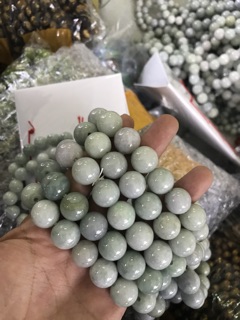 Vòng tay ngọc cẩm thạch size 12li