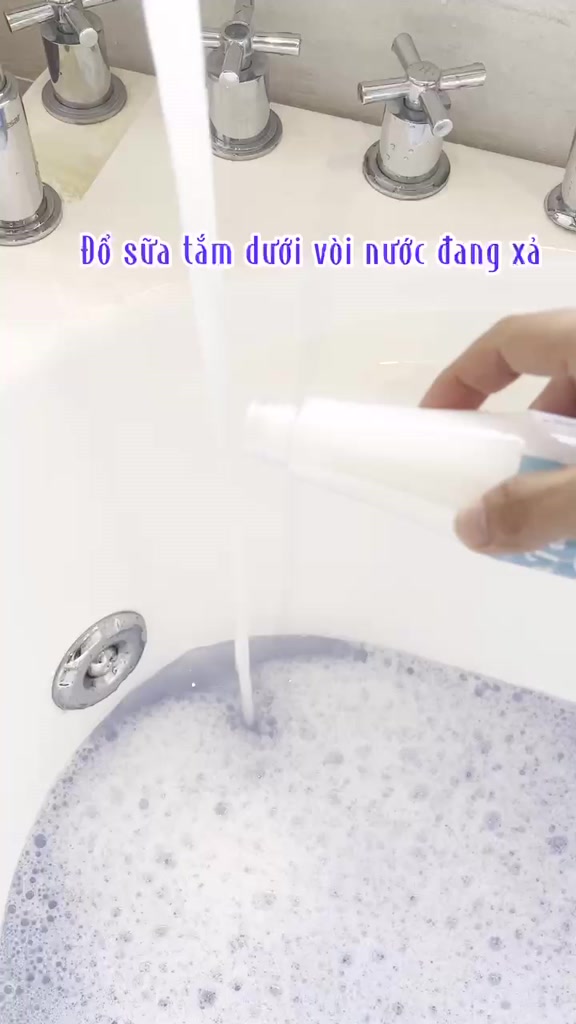 Sữa Tắm Tạo Bọt, Tạo Bọt Chuyên Dùng Cho Bồn Tắm Romantic Bath Bomb | BigBuy360 - bigbuy360.vn
