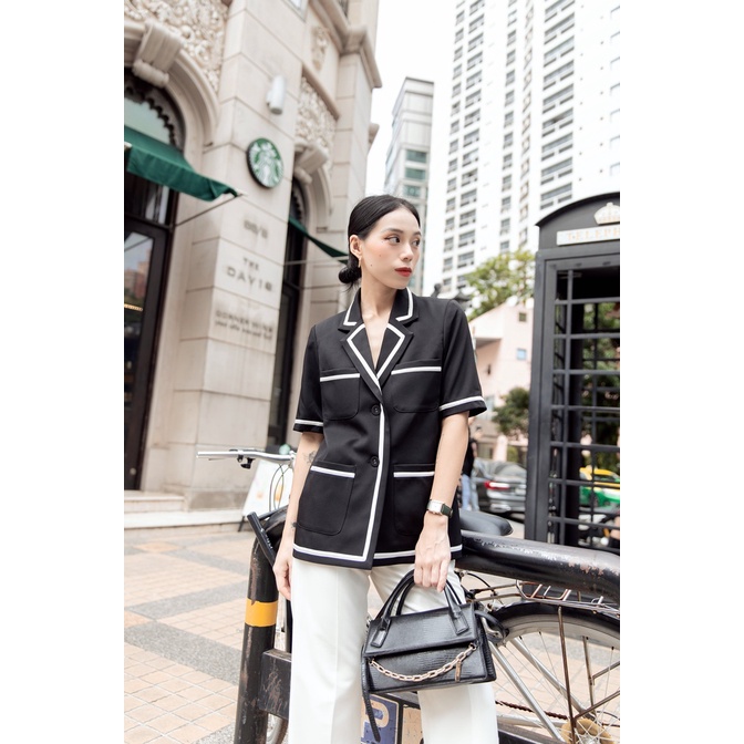 Áo blazer nữ Doris Maiimer đen ngắn tay